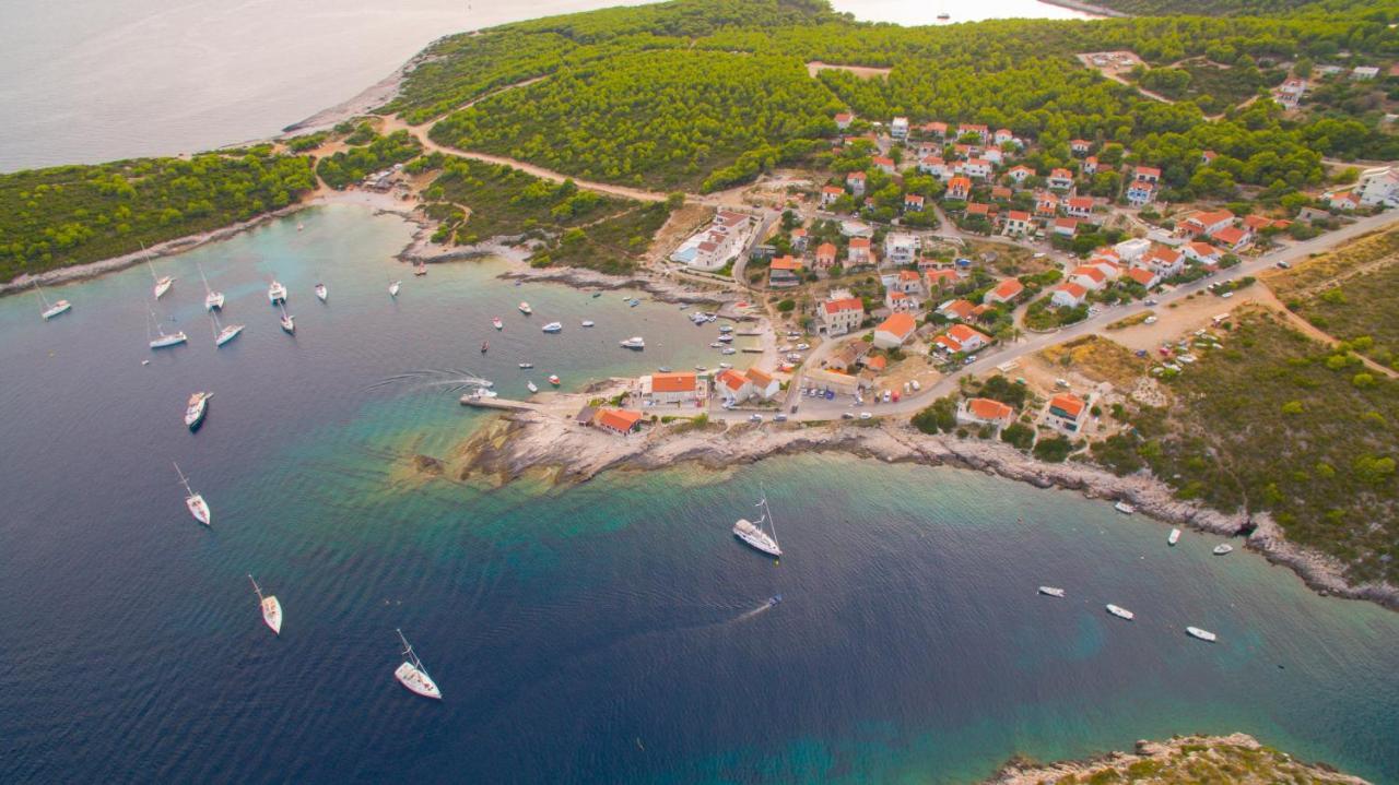 The Sea House Apartments Vis Bagian luar foto