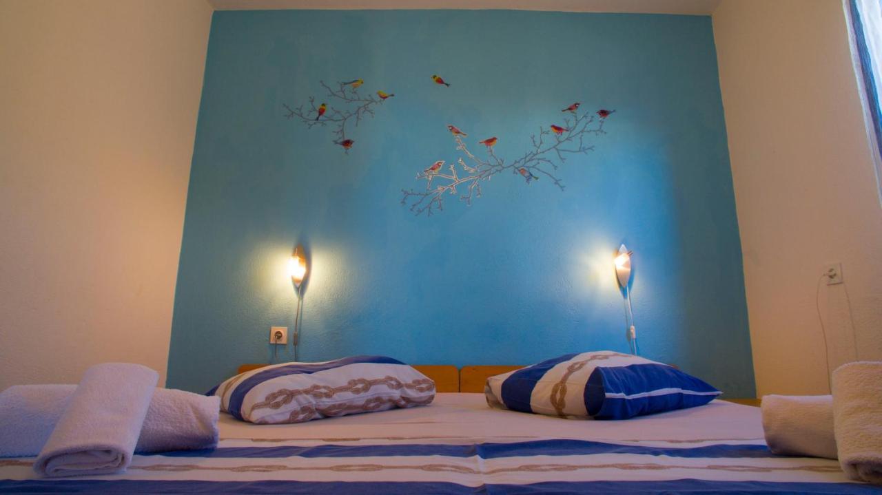 The Sea House Apartments Vis Bagian luar foto