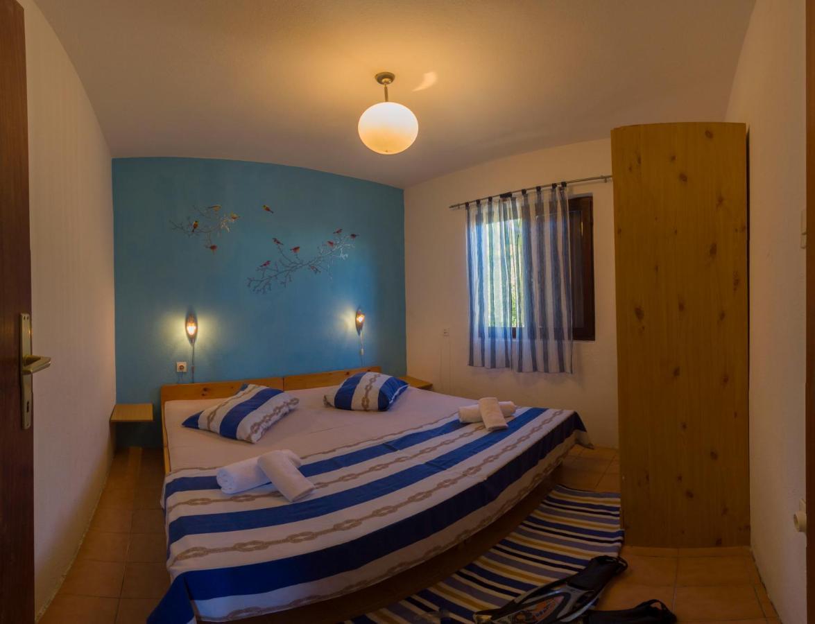 The Sea House Apartments Vis Bagian luar foto