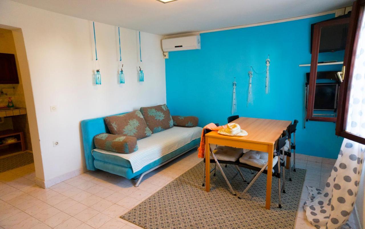 The Sea House Apartments Vis Bagian luar foto